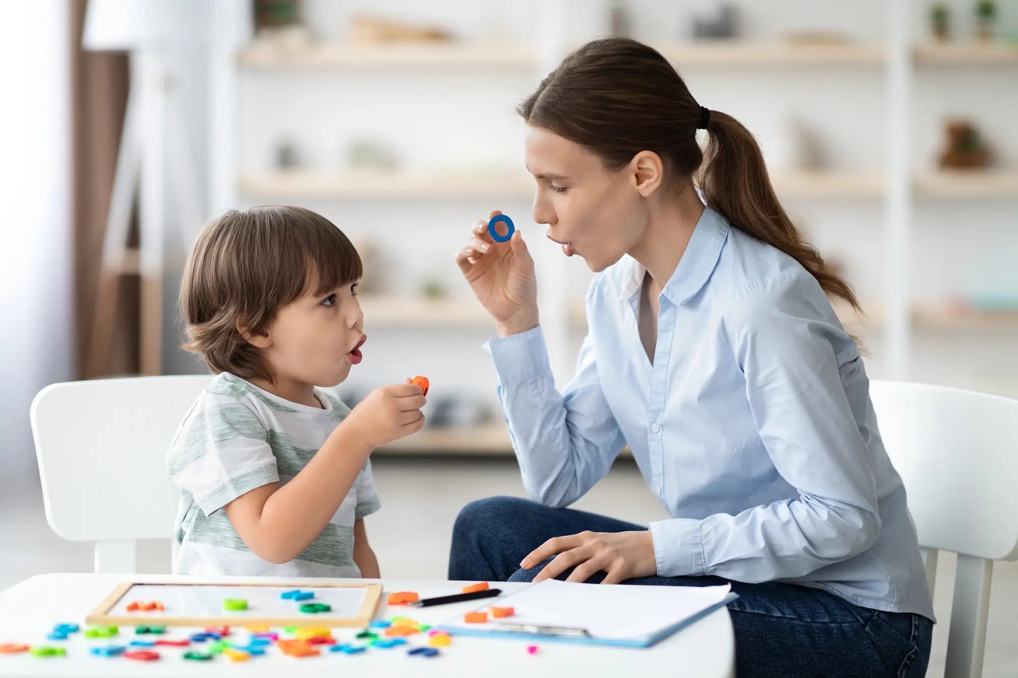 a que edad hablan los niños